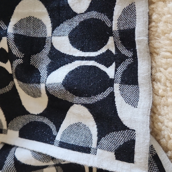 NWT Coach Tonal Signature Wool Knit Scarf 🖤🧣 - Picture 6 of 13